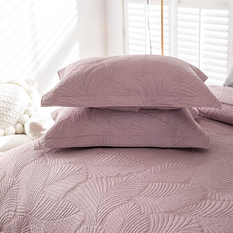 Juego de cama minimalista de algodón de lujo de tres piezas con bordado de hojas de color liso y doble cara, estilo europeo.