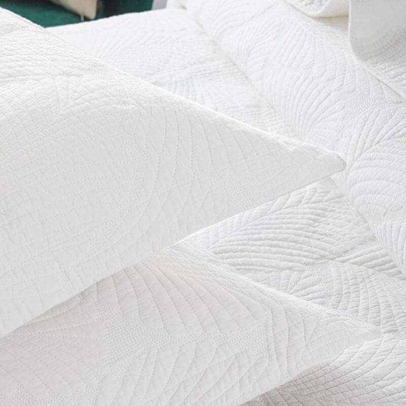 Solid color leaves double-sided embroidery bed cover European style minimalist models cotton bed cover luxury three-piece set