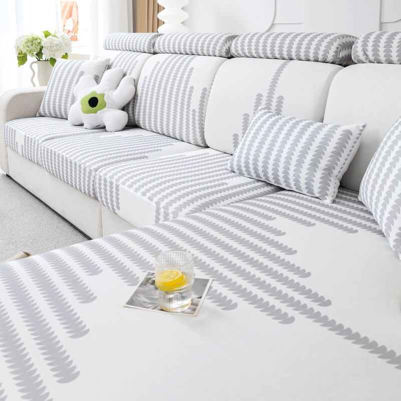 Non-Slip All-Inclusive Universal Ice Silk Sofa Cover, Comfortable, Dirt-Resistant, Anti-Cat Scratch Cushion