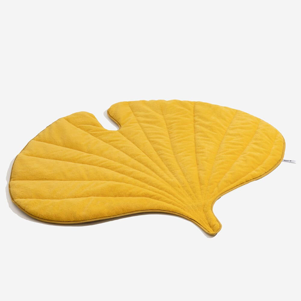 Leaf-Shaped Plush Washable Dog Mat, The Leaf Collector