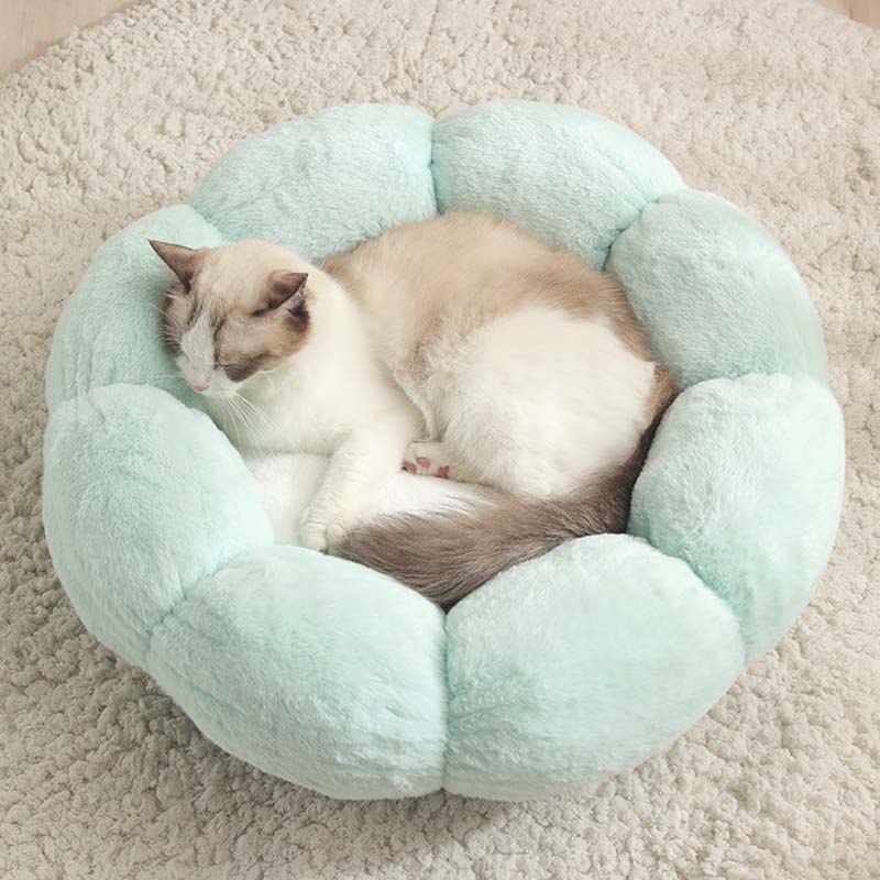 Flower-Shaped Enclosed Cat Bed