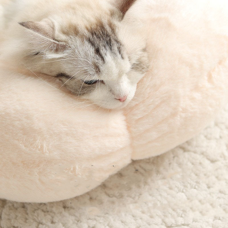 Flower-Shaped Enclosed Cat Bed