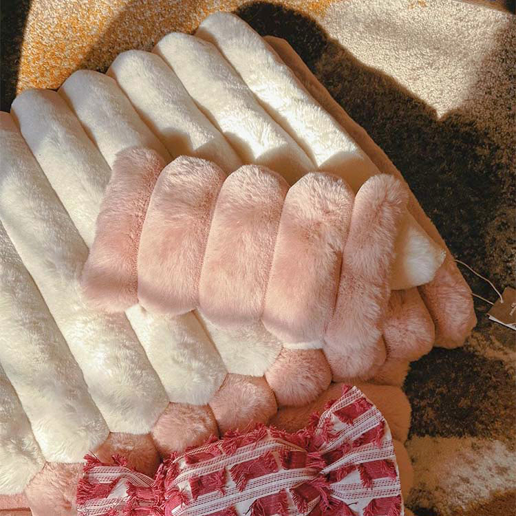 Tappetino per animali domestici in pelliccia sintetica a righe di lusso
