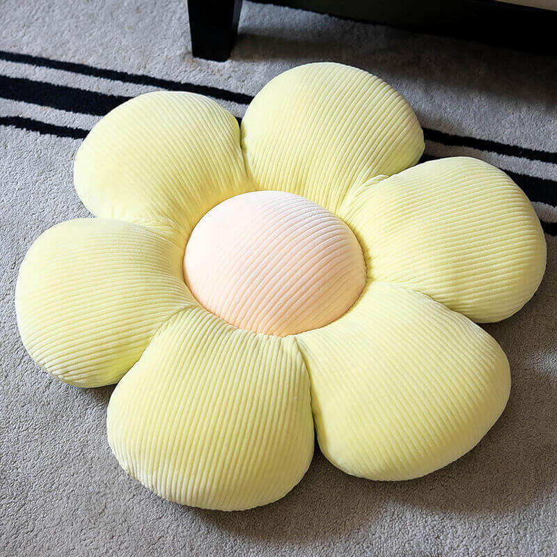 Daisy Flower Decorative Pillow Cushion