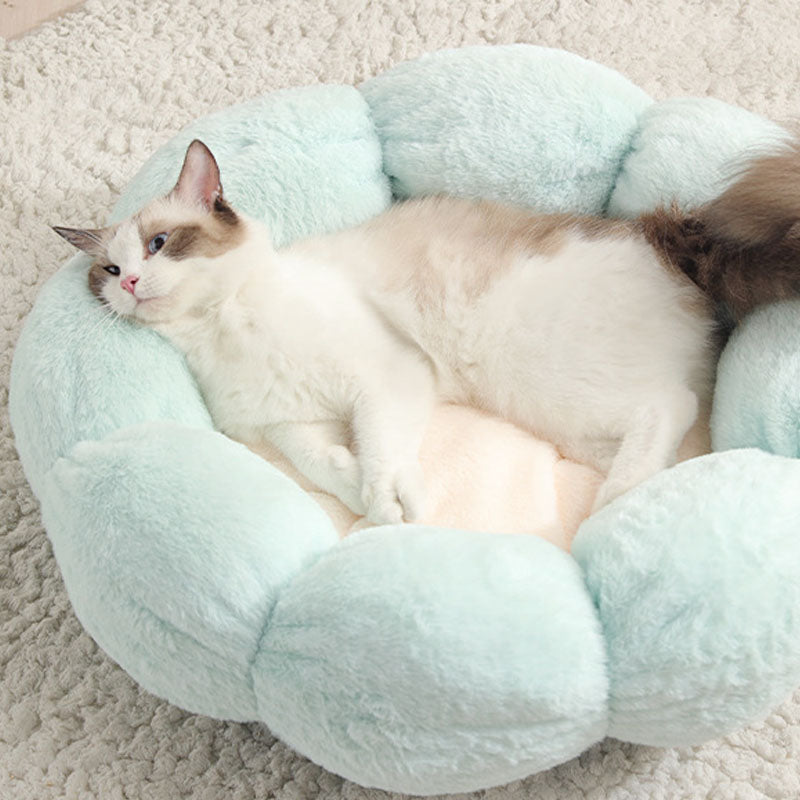 Flower-Shaped Enclosed Cat Bed