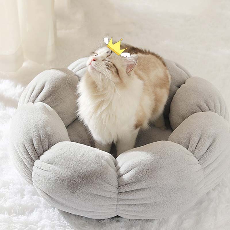 Flower-Shaped Enclosed Cat Bed
