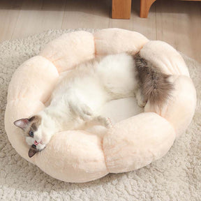 Flower Shape Enclosed Cat Bed