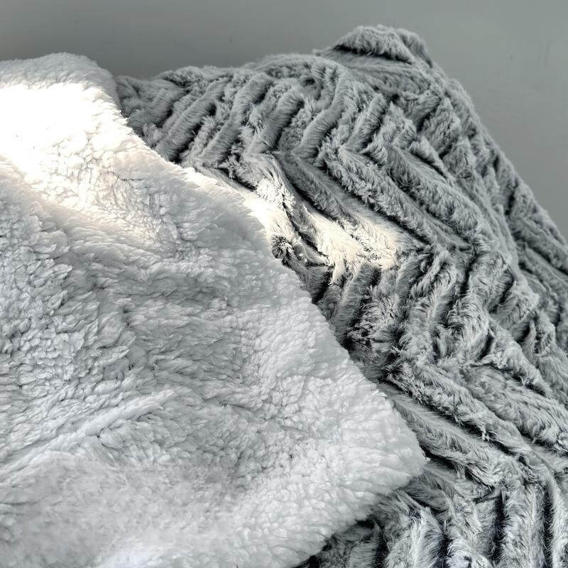 Coperta in lana d'agnello a doppio strato ispessito